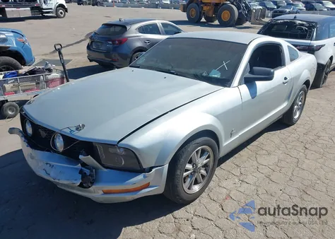 2006 Ford Mustang V6 z USA, uszkodzony, nr VIN 1ZVFT80N765121287